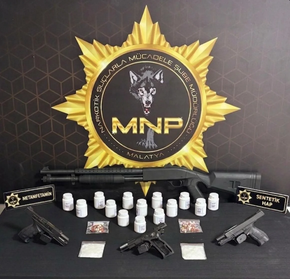 Malatya’da Nefes Kesen Operasyon: Uyuşturucu ve Silahlar Ele Geçirildi, 3 Şüpheli Adliyeye Sevk Edildi
