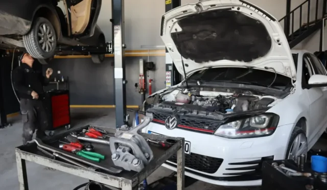 Malatyalı esnaf Önder Karcı araç bakımında fren ve şanzıman gibi kritik noktaları açıklıyor