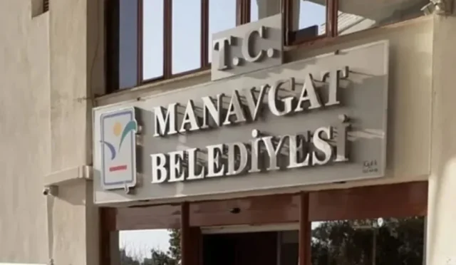 Manavgat'ta genişleyen rüşvet ve imar soruşturması kapsamında tutuklanan kişileri gösteren görsel