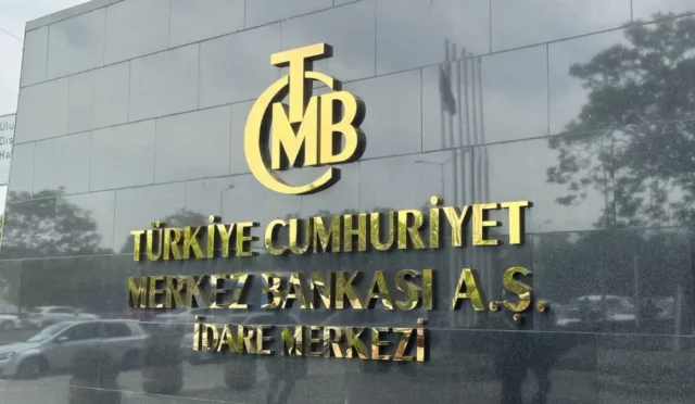 Merkez Bankası döviz ve altın rezervlerindeki düşüşü gösteren grafik