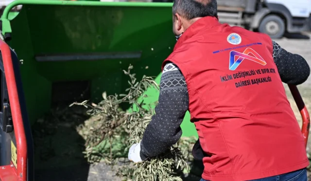 Mersin'de organik atıkların kompost tesisinde işlenmesi