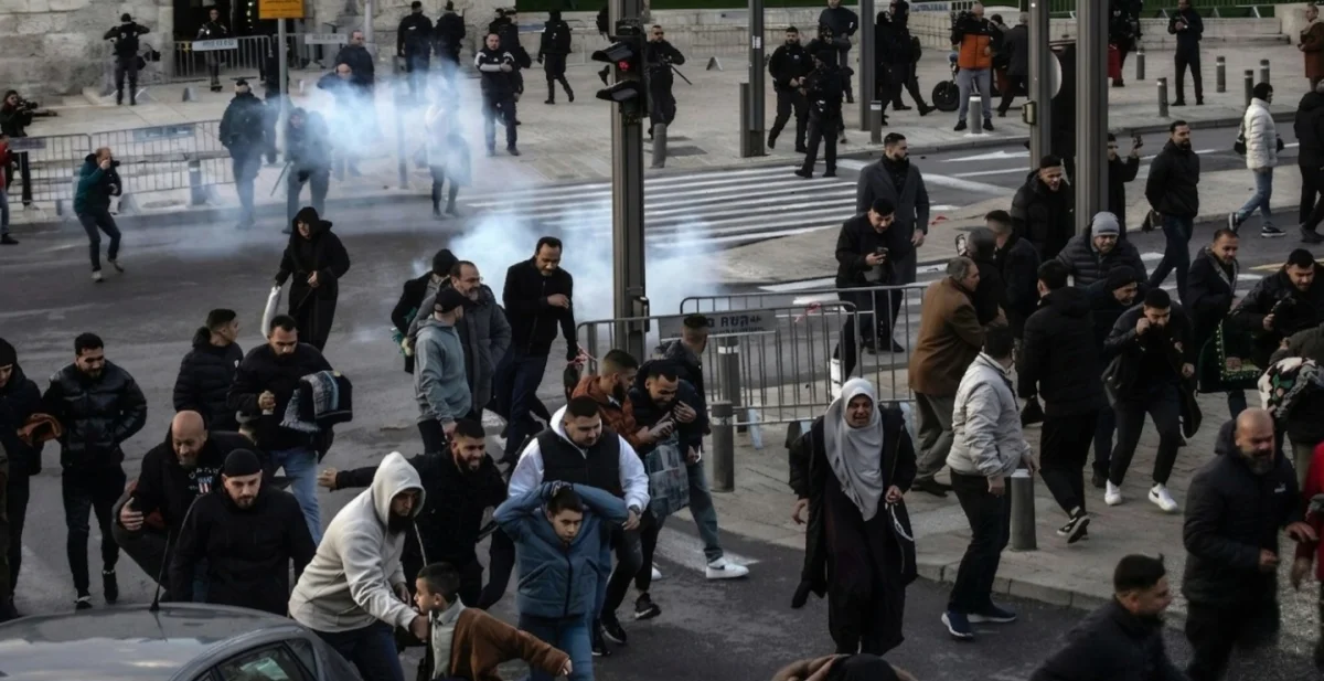 Mescid-i Aksa’da Bayram Namazı Öncesi Filistinlilere Sert Müdahale: Gözaltılar ve Gerilim