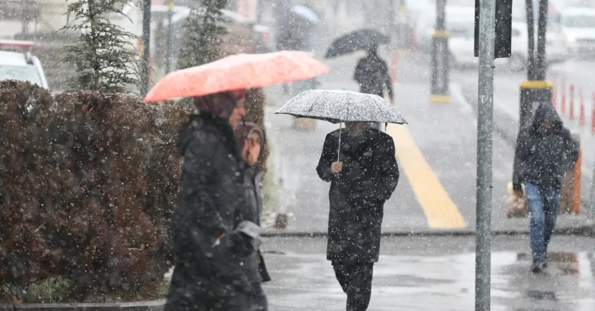 Meteoroloji’den Kritik Uyarı: Türkiye Geneli Sağanak ve Kar Yağışı Geliyor, 7 İle Sarı Kodlu Alarm!