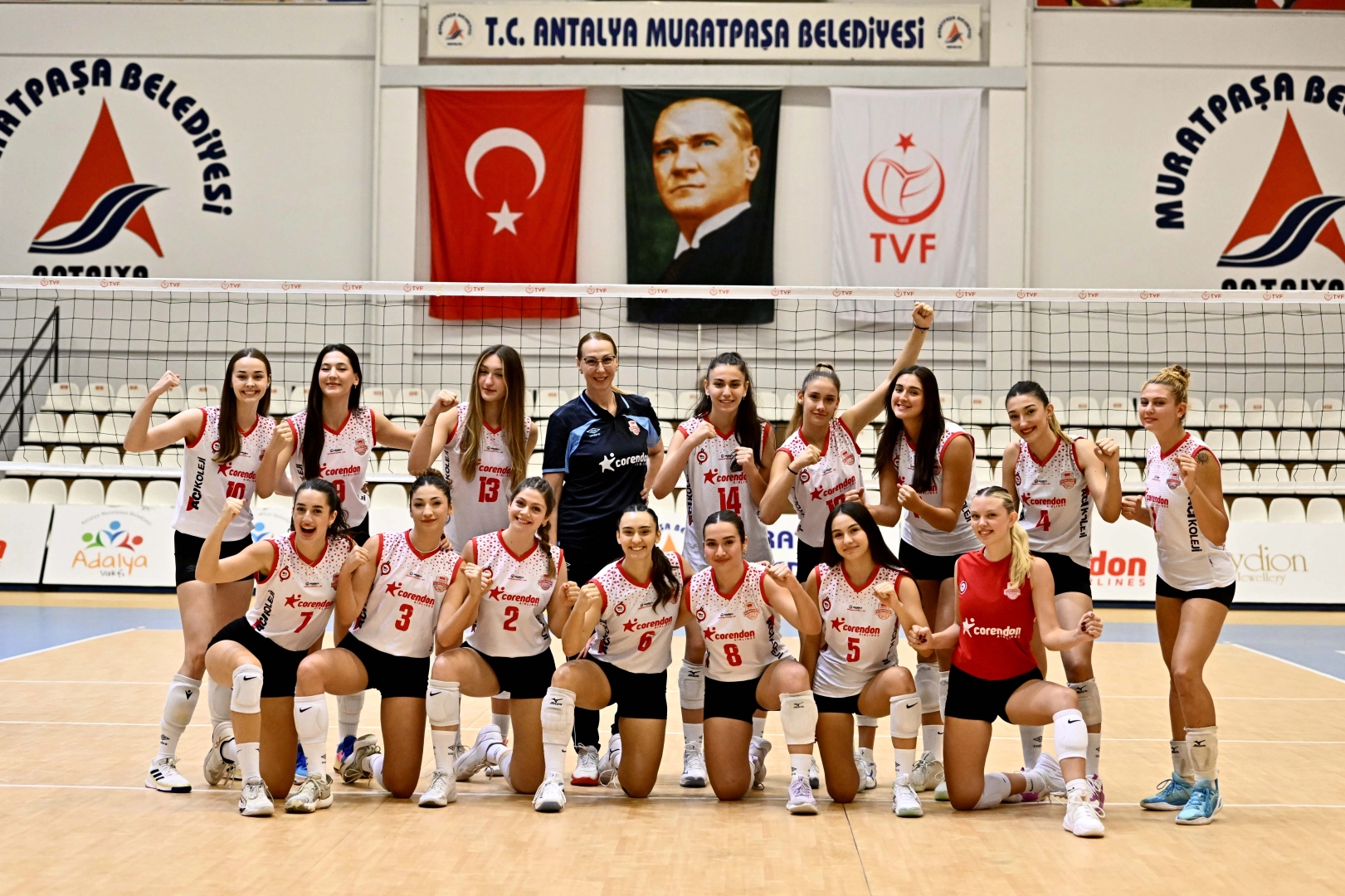 Muratpaşalı Sultanlar Galibiyet Serisini Sürdürdü: Diyarbakır Belediyespor’u 3-1 Yendiler