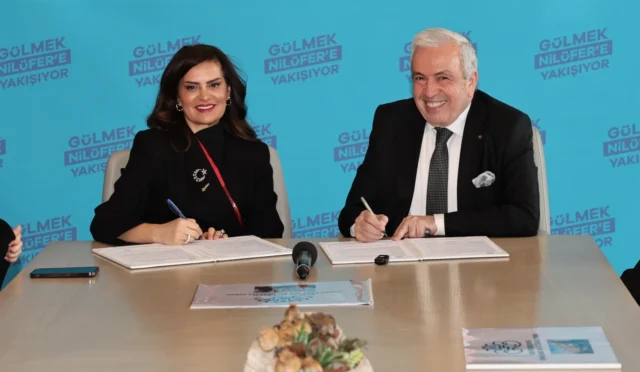 Nilüfer Belediyesi ve YASAV yetkilileri kız öğrencilere yönelik yurt protokolü imzalıyor