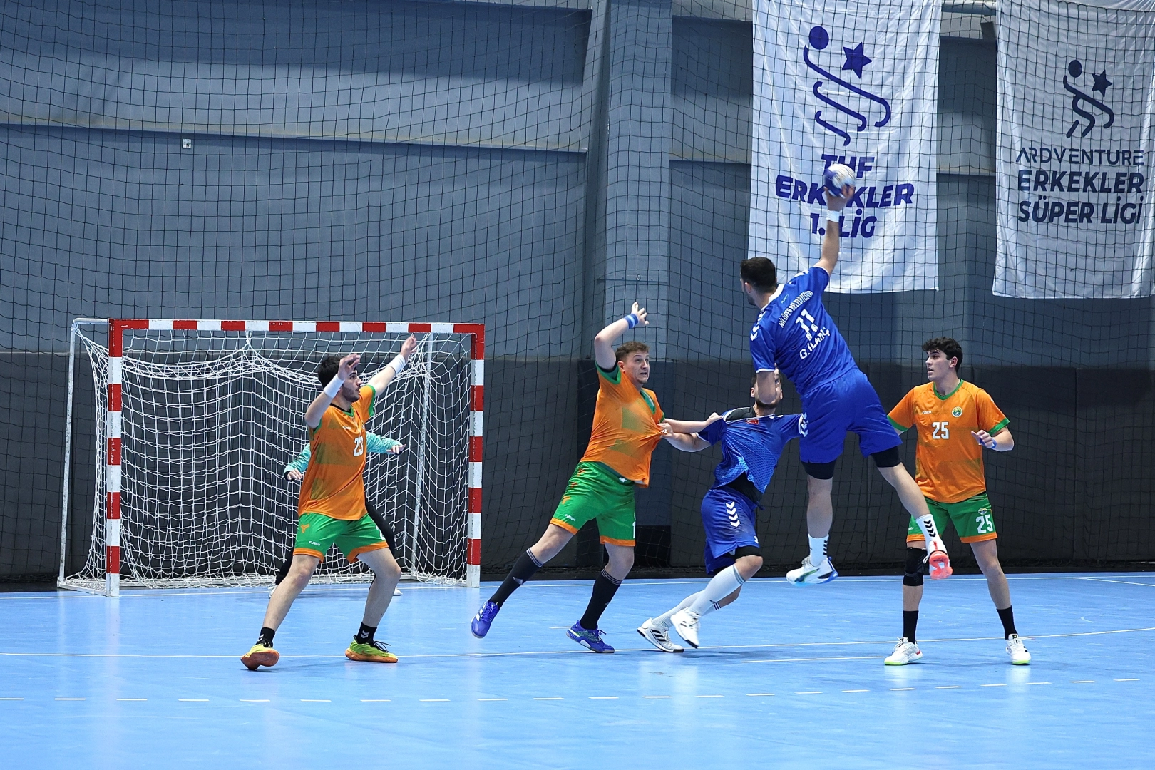 Nilüfer Belediyespor Farklı Skorla Kazandı, Lig İkinciliğini Sağlamlaştırdı