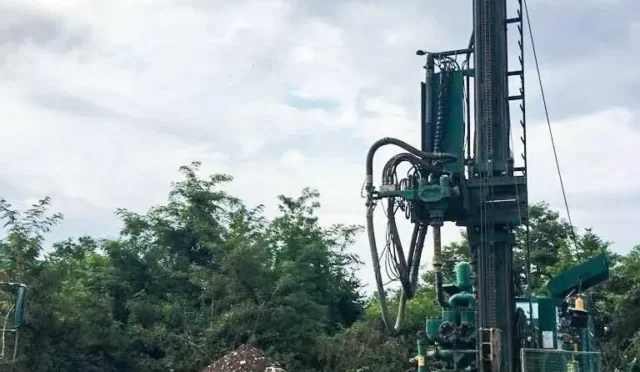 OSKİ ekipleri sondaj çalışması yaparken