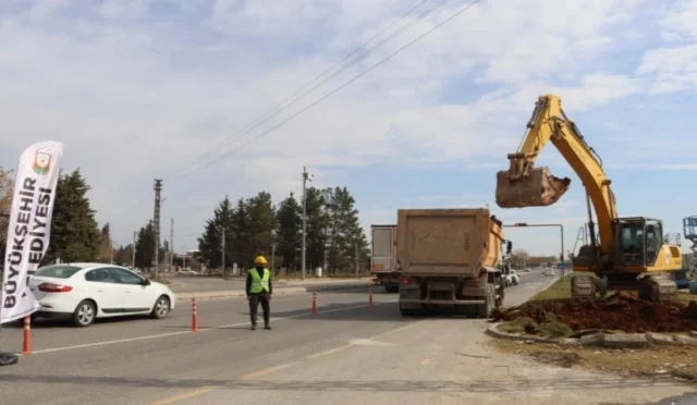 Şanlıurfa Evren Sanayi Sitesi'nde yapımına başlanan katlı köprülü kavşak projesi