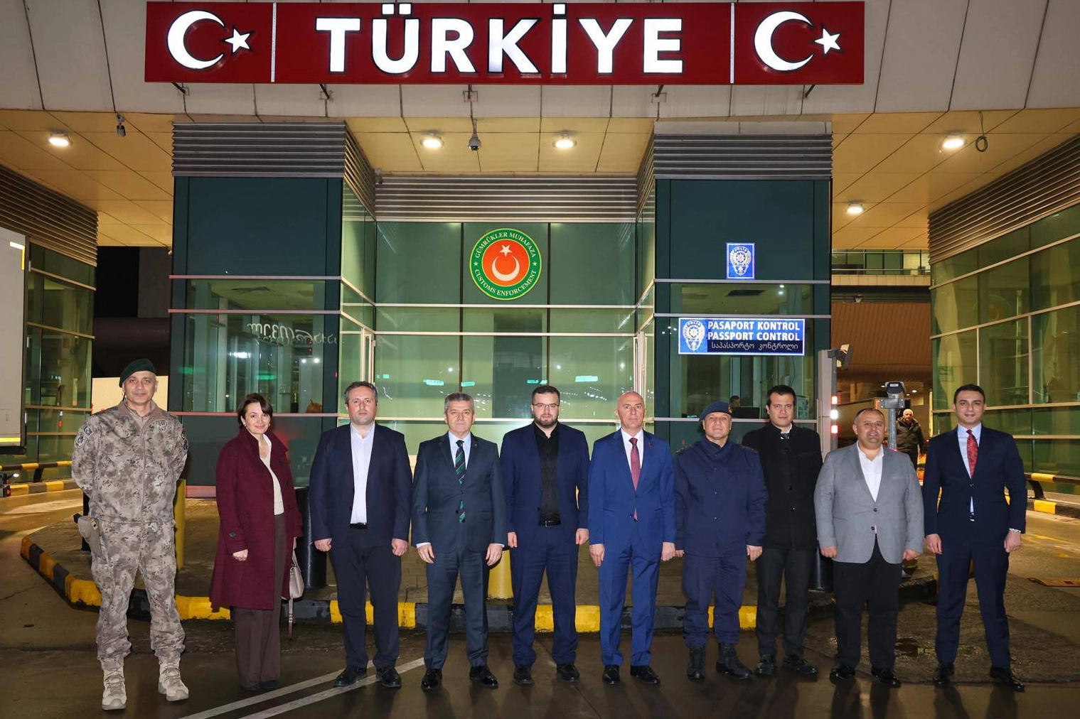 Sarp Sınır Kapısı’nda Gönül Köprüsü: Türkiye-Gürcistan Dostluk Sofrası Kuruldu