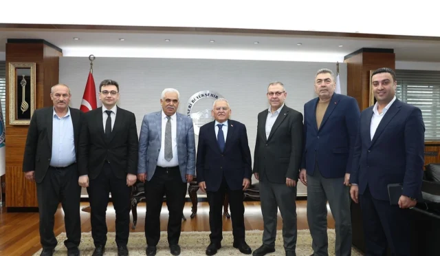 Kayseri Büyükşehir Belediye Başkanı Dr. Memduh Büyükkılıç'ın çeşitli kurum temsilcileriyle gerçekleştirdiği toplantılardan bir kesit