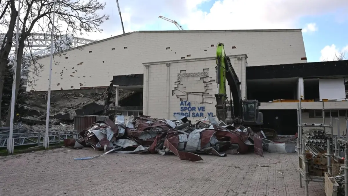 Tarihi Atatürk Spor Salonu Yıkılıyor: Ankara’nın Spor Hafızasında Dev Bir Dönem Kapanıyor