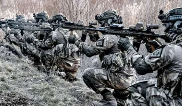 Türk Silahlı Kuvvetleri terörle mücadelede 3 teröristin teslim olmasını ve tünel imhasını gösteren görsel