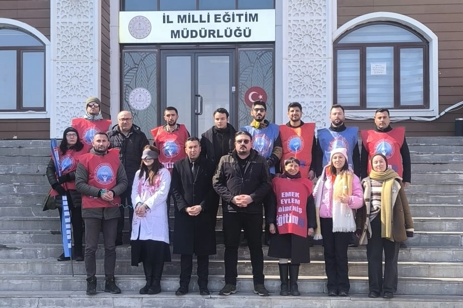 Öğretmen Cinayetine Eğitim-İş’ten Sert Tepki: “Devlet Okulda Koruyamıyorsa Kamu Otoritesi Yoktur!”