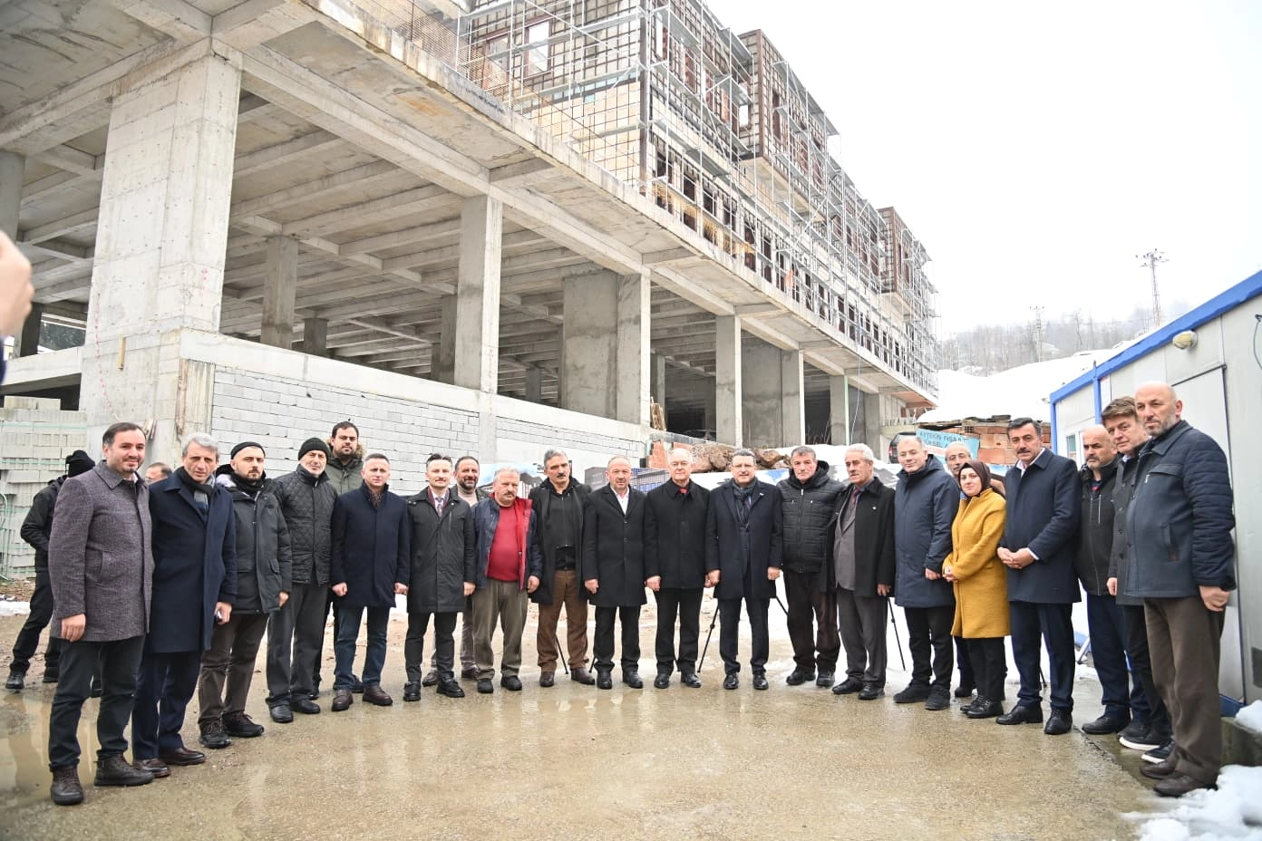 Başkan Genç’ten Tonya’ya Ağustos Müjdesi: Modern Pazar Yeri ve Gençlik Merkezi Hizmete Açılıyor