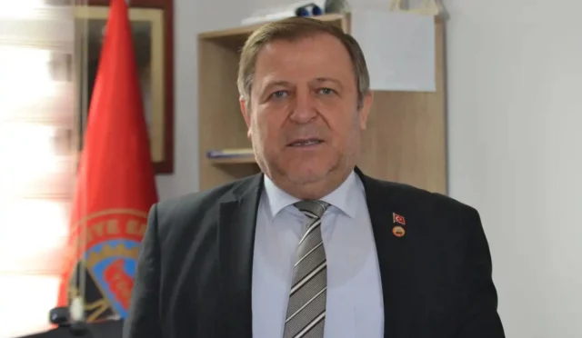 Emekliler, bayram ikramiyelerinin artırılmaması durumunda yaşanacak sıkıntılara dikkat çekiyor.