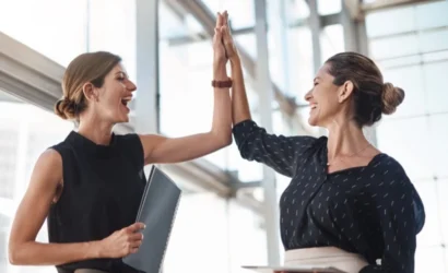 TÜİK 2025 Kadın İstatistikleri: Kadınların yaşam süresi, eğitim ve istihdam verilerini gösteren grafik.