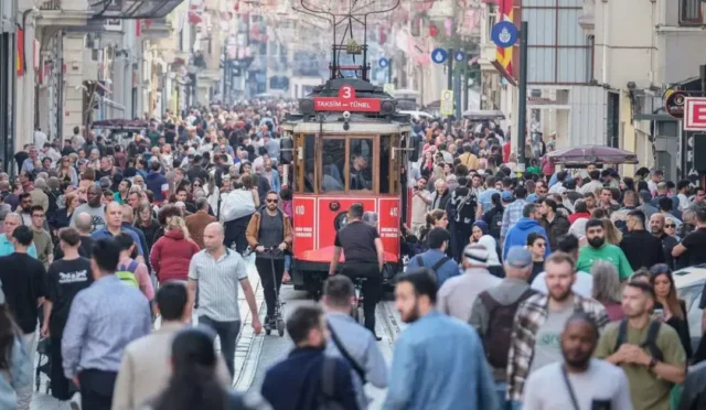 Türkiye'de işsizlik oranının 21 yılın en düşük seviyesine gerilediğini gösteren grafik