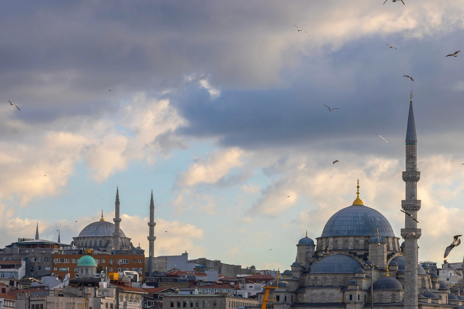 Parçalı Bulutlu Hava ve Dikkat Çeken Uyarılar: Marmara ve Ege’de Yağmur, Doğu’da Çığ Tehlikesi