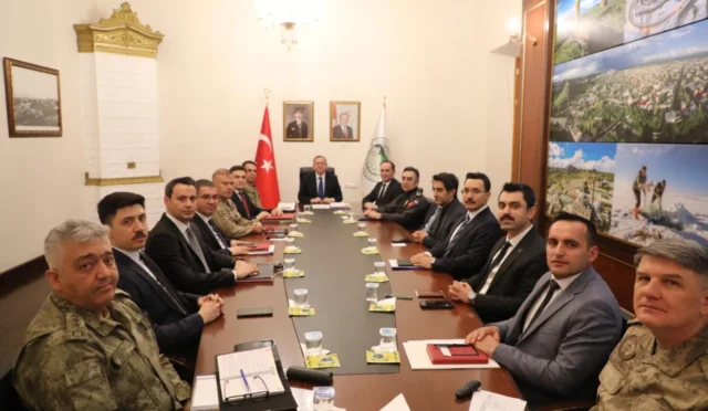 Kars Valisi Ziya Polat başkanlığında İl Güvenlik ve Asayiş Koordinasyon Toplantısı yapıldı.