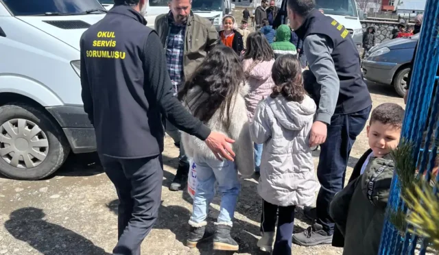 Ağrı'da 'Okul Servis Sorumlusu' uygulaması ile öğrencilerin okul servislerindeki güvenliği artırılıyor.