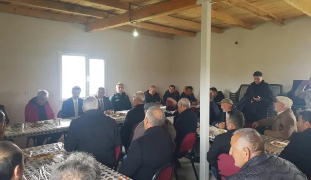 Kars Çıyrıklı Köyü'nde yeniden yerleşim ve kamulaştırma bilgilendirme toplantısı