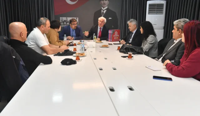 Ankara Kent Konseyi ve Ankara Üniversitesi yetkilileri sporun geliştirilmesi konulu toplantıda bir araya geldi.