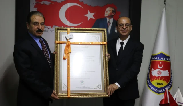 Yeşilyurt Belediye Başkanı İlhan Geçit, Malatya Esnaf ve Sanatkarlar Odaları Birliği Başkanı Şevket Keskin'i ziyaret etti.