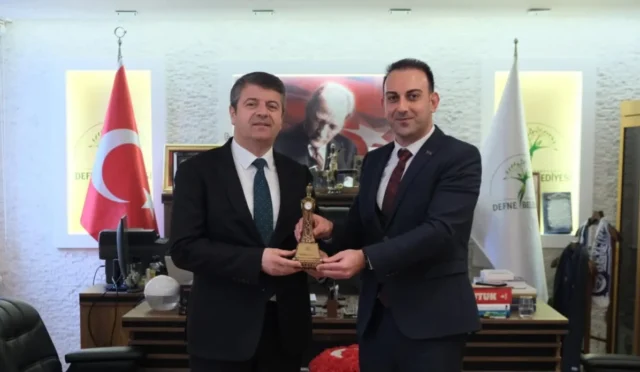 Defne ve Adıyaman belediye başkanları iş birliği için bir araya geldi