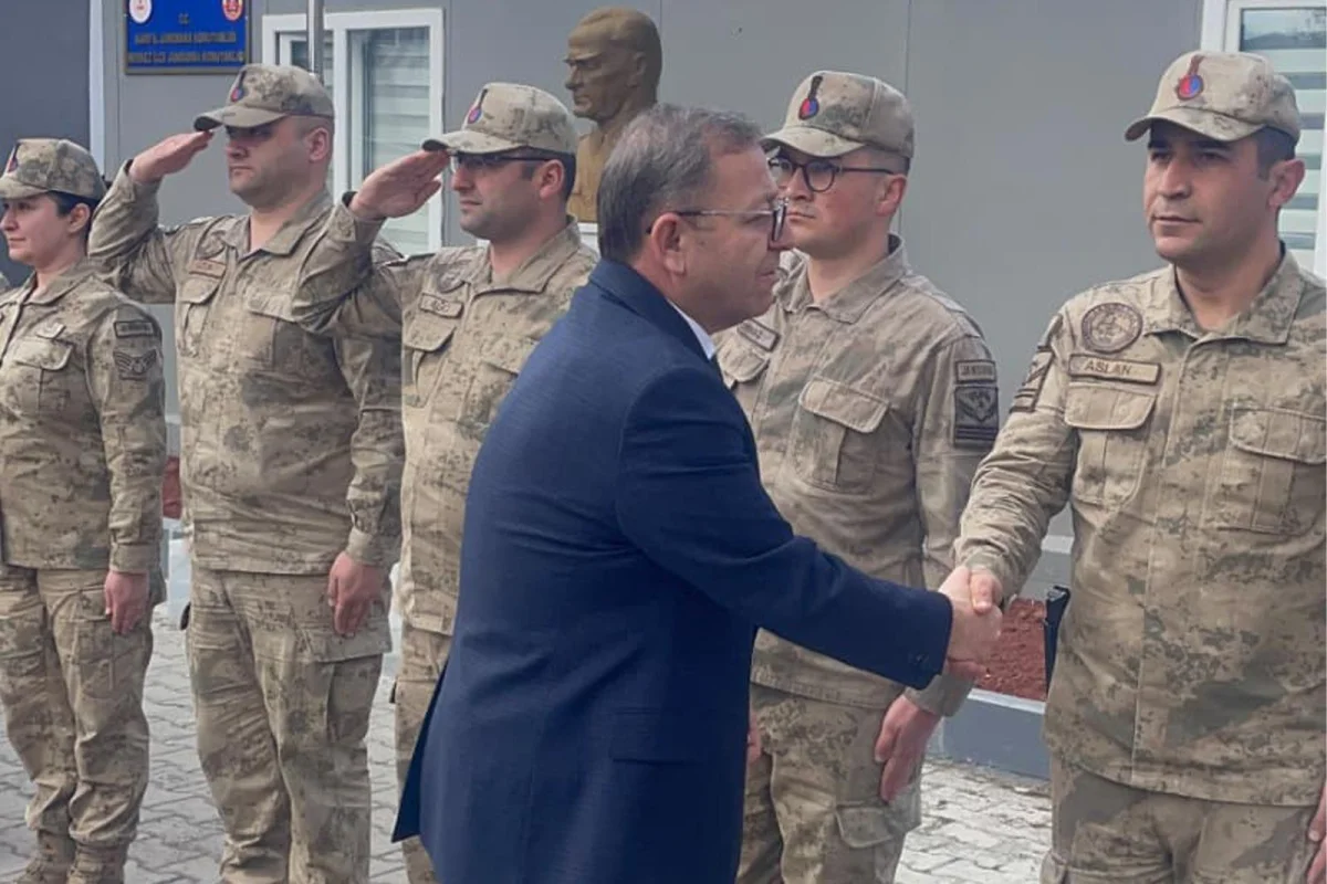 Kars Valisi Ziya Polat’tan Jandarma Komutanlığı’na Ziyaret: Güvenlik ve Yerli Teknolojiler Değerlendirildi