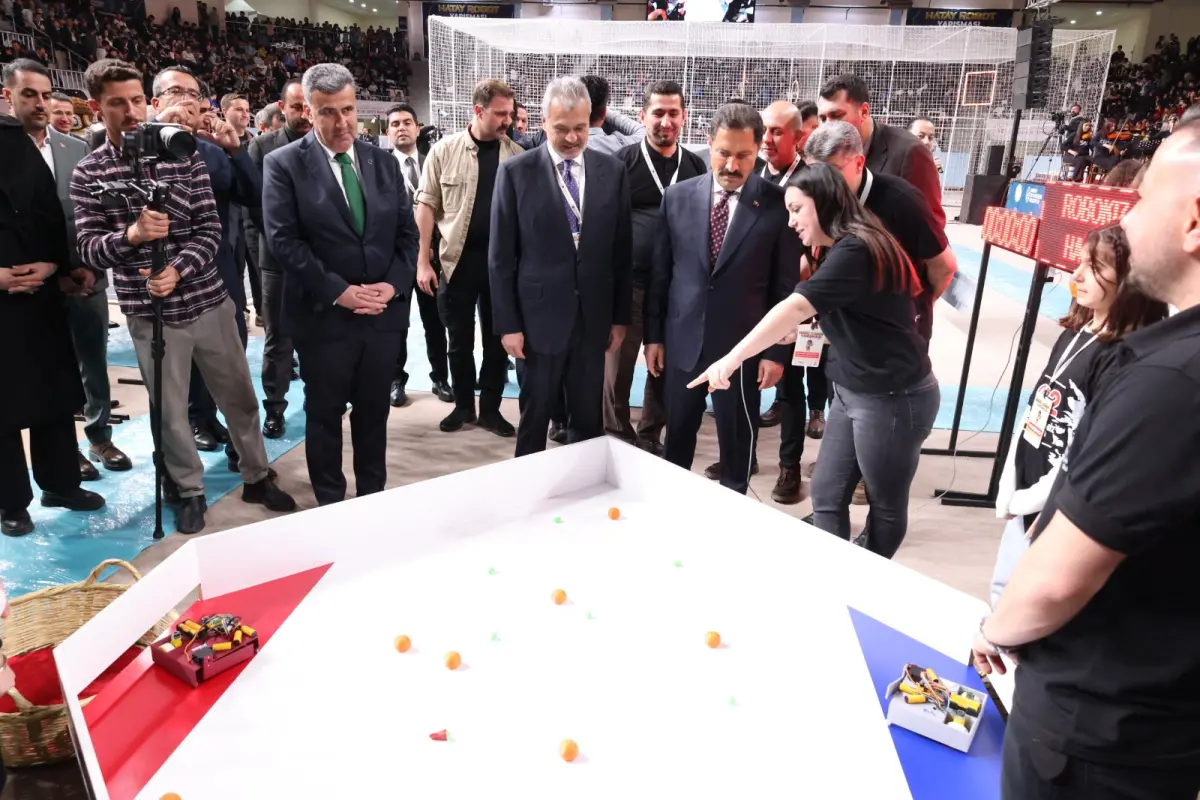 Hatay’da Geleceğin Mucitleri Sahne Alıyor: HatayBot Final Heyecanı Başladı