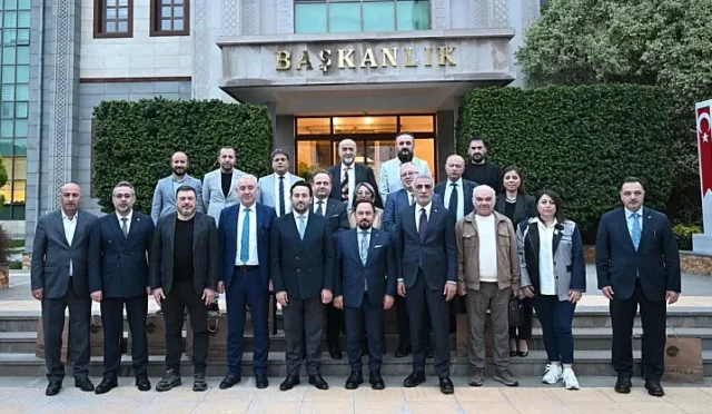 RATEM heyeti Sarıçam Belediye Başkanı ile yayıncılık ve iş birliği konularında görüşme yaptı.