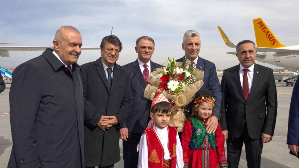 Ticaret Bakanı Ömer Bolat Van’da: Orta Doğu’daki Gelişmeler ve İran Ticareti Masada