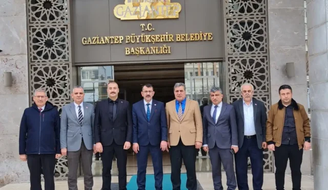 Türk Yerel Hizmet-Sen Genel Başkanı İbrahim Tabakoğlu Gaziantep'te kamu çalışanlarıyla bir araya geldi