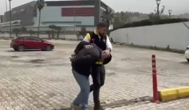 İskenderun'da polis tarafından yakalanan firari şahıs