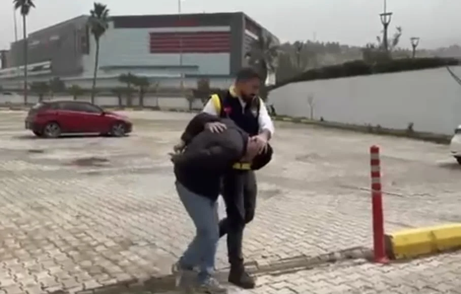 İskenderun’da Hırsızlık ve Konut Dokunulmazlığını İhlal Suçundan Aranan Firari Şahıs Yakalandı