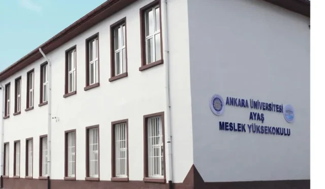 Ankara Üniversitesi Ayaş Meslek Yüksekokulu'nda yeni açılacak Ceza İnfaz Genel Hukuku bölümünü temsil eden sembolik görsel.