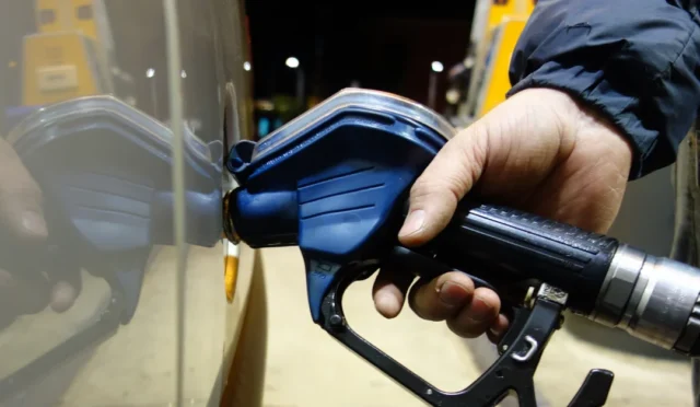 Motorin fiyatlarında litre başına 14,55 TL indirim beklentisi