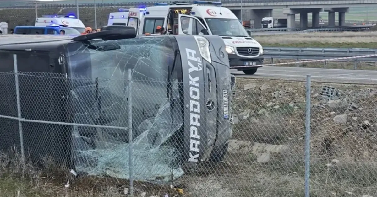 Aksaray’da Tur Otobüsü Kontrolden Çıktı: 19 Yaralı