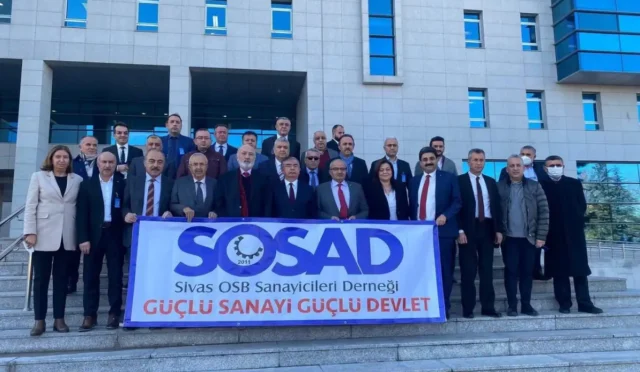 Sivas sanayicileri, bağımsız sanayi odaları kurulması çağrısı yapıyor.