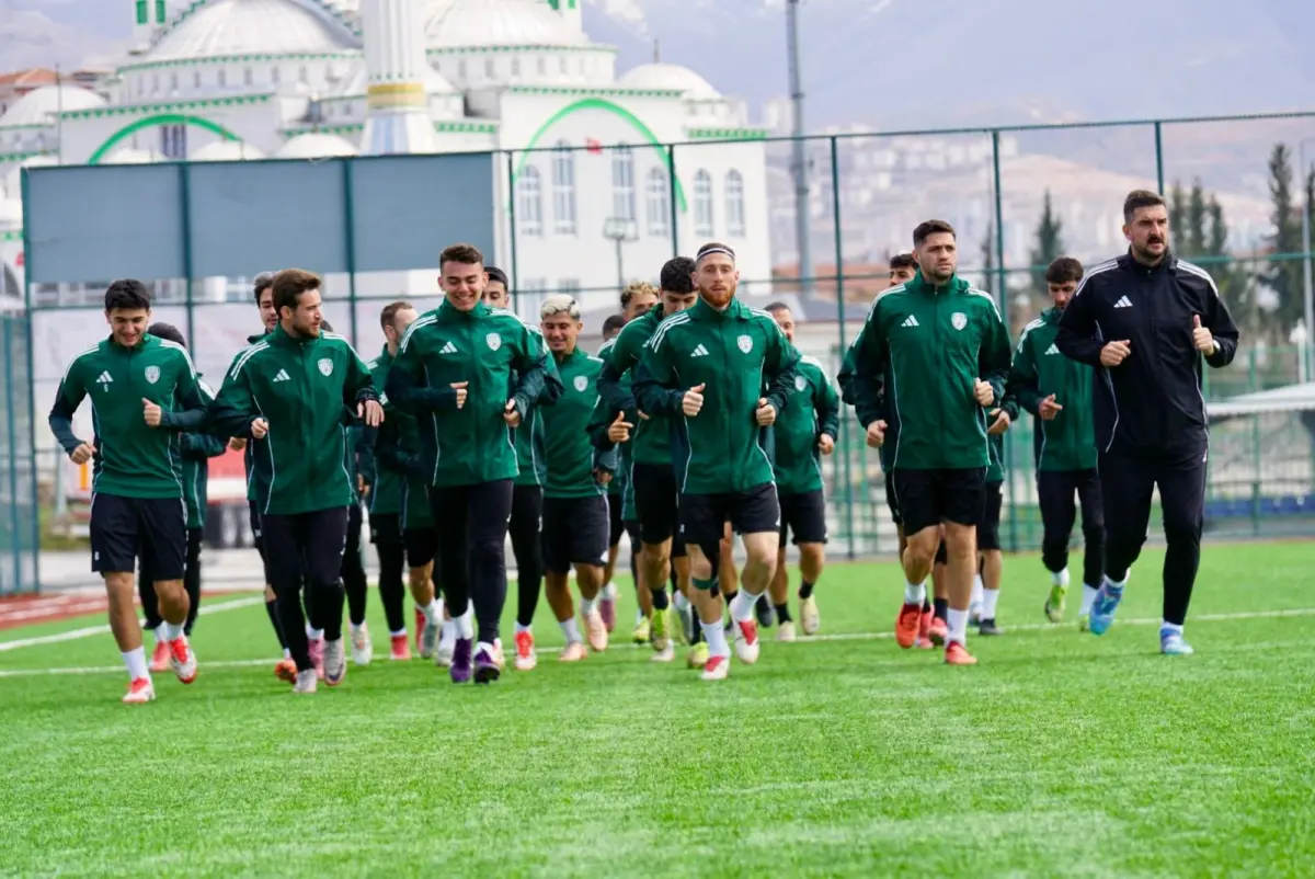 Malatya Yeşilyurtspor, Ağrı Deplasmanına Hazırlanıyor: Kritik Maç İçin Yola Çıkıyorlar