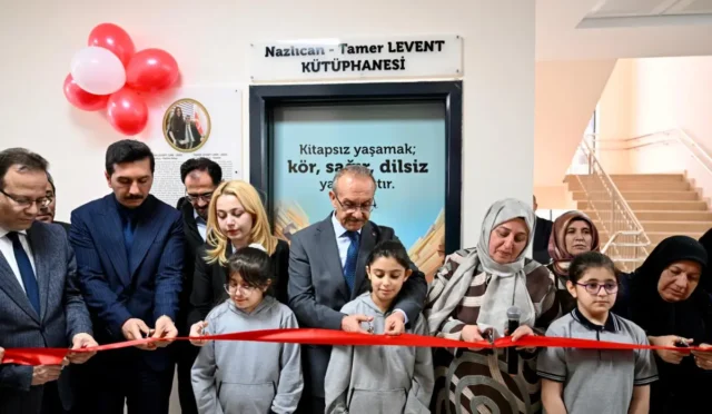 Malatya'da depremde hayatını kaybeden iki kardeşin adı verilen kütüphane açılışı