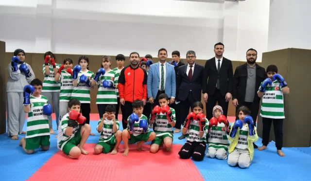 Yeşilyurt Recep Tayyip Erdoğan İlkokulu'nun yenilenen spor salonu