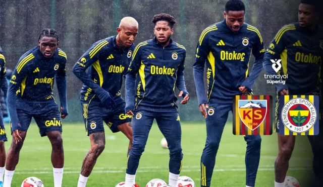 Fenerbahçe futbol takımı oyuncuları antrenman sırasında