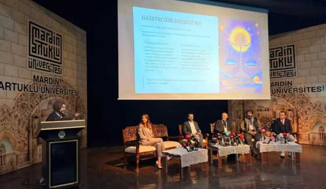 Mardin'de düzenlenen dijital habercilik ve medya çalıştayından bir görünüm