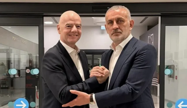FIFA Başkanı Gianni Infantino, Türkiye'deki futbol altyapı projelerine destek veriyor.