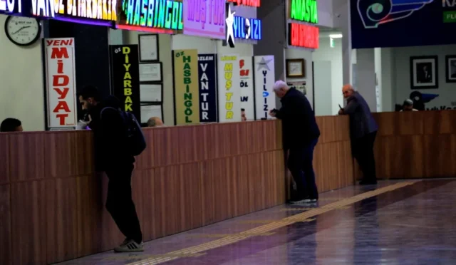 Elazığ Şehirler Arası Otobüs Terminali'nin modern yapısı ve yolculara sunduğu hizmetler