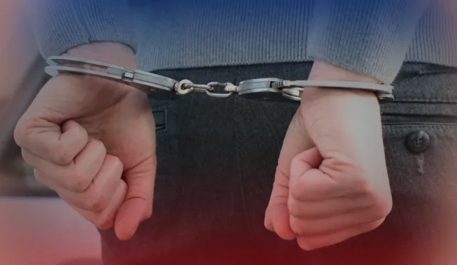 İstanbul'da uyuşturucu operasyonu kapsamında polis ekiplerinin çalışması