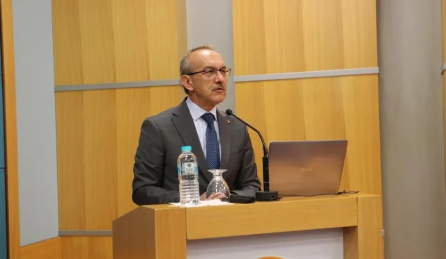 Malatya'da Vali Seddar Yavuz'un katılımıyla Yönetici Liderlik Eğitim Programı başladı.