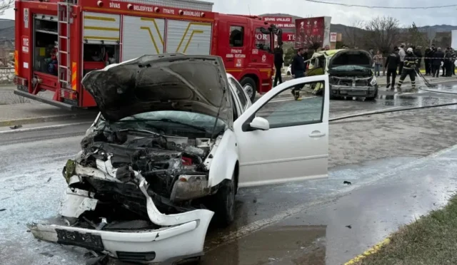 Sivas'ta meydana gelen trafik kazasında yaralananlar ve olay yeri