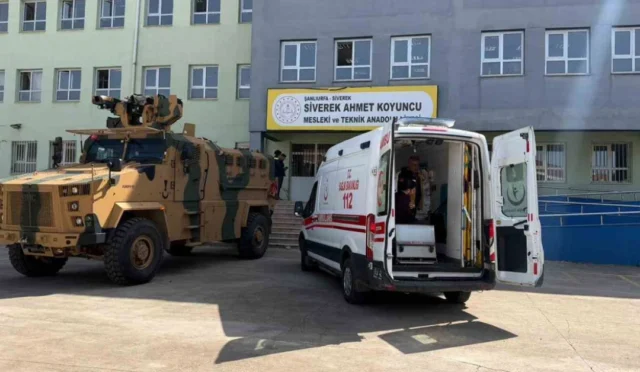 Şanlıurfa'da bir lisede meydana gelen silahlı saldırı sonucu yaralananlar ve güvenlik önlemleri